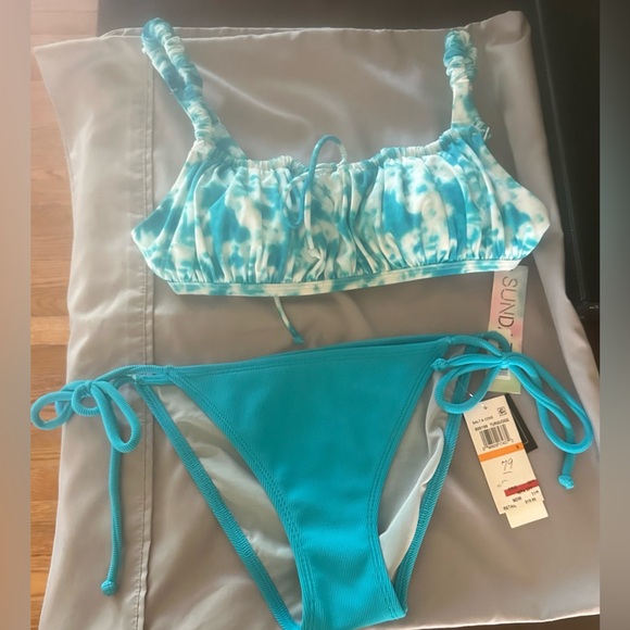 Salt + Cove Other - Sundazed Top 34B/C with Salt +Cove Bottom Small NWT